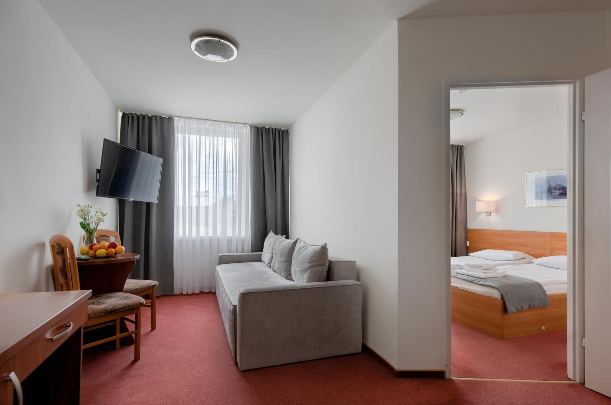 Plonia Resort Eksteriør bilde